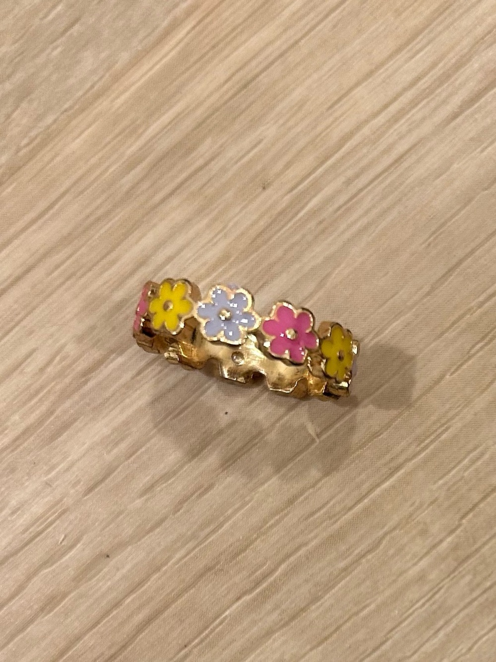 American Eagle Daisy Chain Ring - Gold Pink Yellow Lilac Purple - Size 6.5